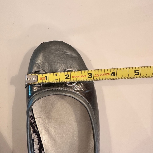 Pewter gray flats Ann Klein ** AS IS** - Picture 6 of 10